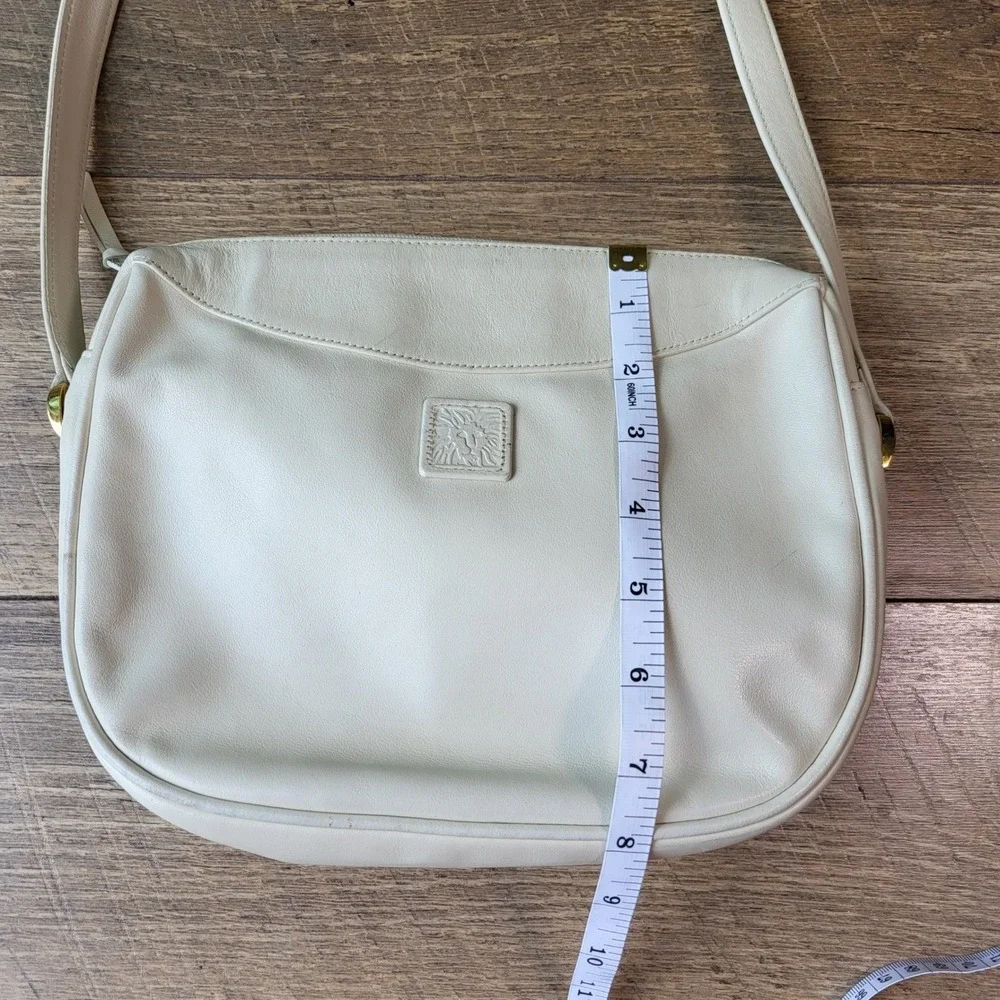 Anne Klein by Calderon Vintage Cream Leather Crossbody Bag Gold Lion Logo
